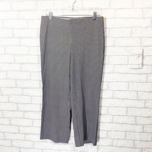 Chico’s seasonless houndstooth crop pants size 0.5